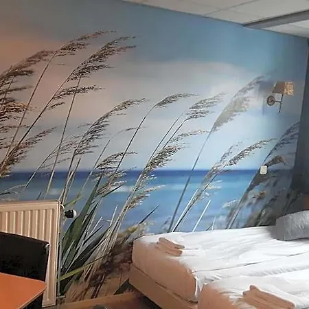 Velsen Hotel 2*