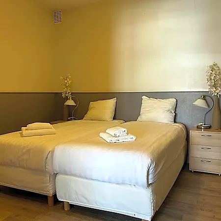 Hotel Velsen 2*