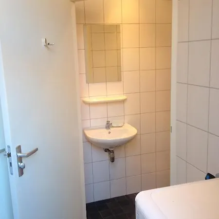 Velsen Hotel 2*